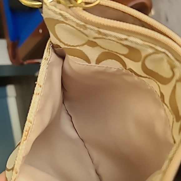 Coach Beige and Cream Crossbody Bag - Picture 11 of 16